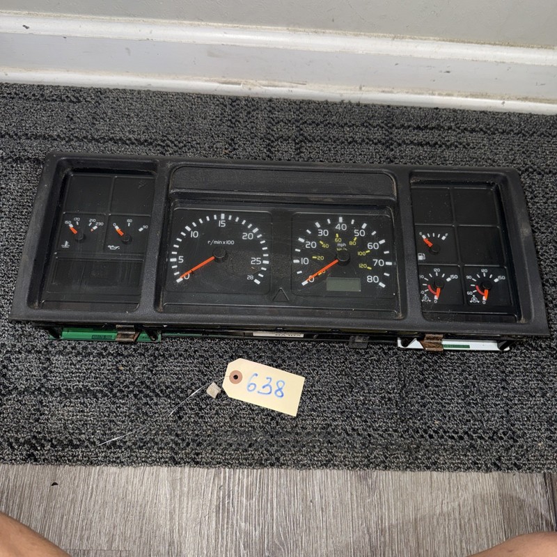 2000-2003 VolvoSpeedometer Instrument Cluster - Used | P/N 3198510-P01Broken