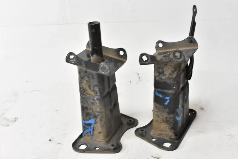 07-12 Mercedes X164 GL450Front Left or Right Reinforcement Bracket Set OEM