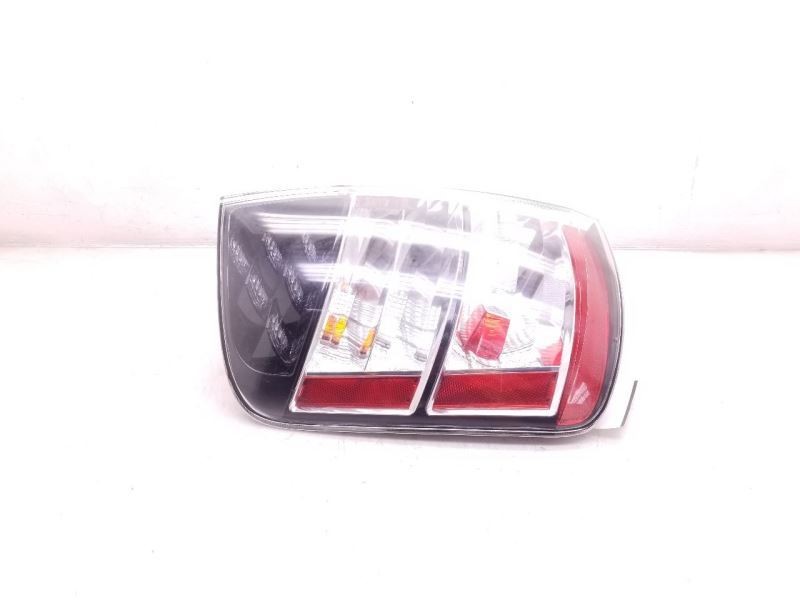 04-05 TOYOTA PRIUS 1.5L FWD AT PASSENGER SIDE REAR TAIL LIGHT