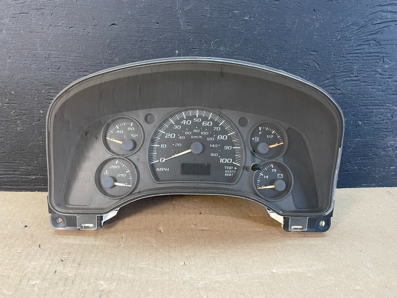 2004 to 2007 Chevrolet Express Speedometer Cluster Gauge OEMAE3349 DG