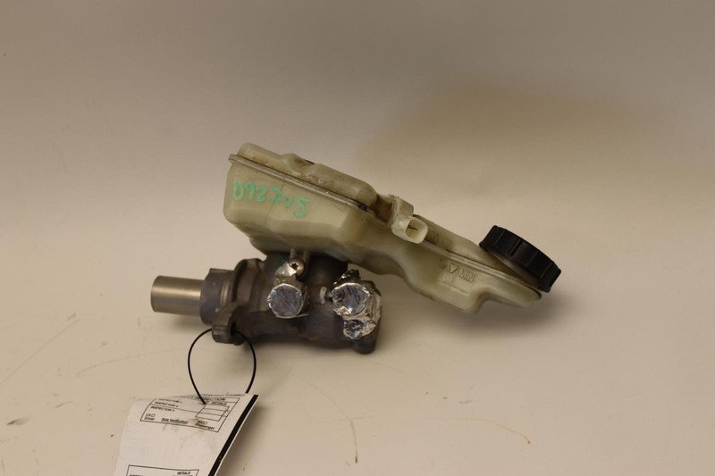 2012-2018 FORD FOCUS HATCHBACK POWER BRAKE MASTER CYLINDER W/ TANK OEM