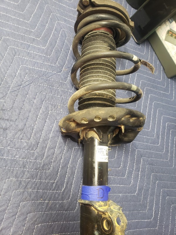 17-20 HYUNDAI ELANTRA LH Driver Strut Front Sedan Korea Built 54651F2800