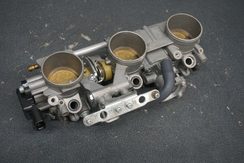 2008-2014 FX NYTRO RTX MTX XTX Yamaha Snowmobile OEM Intake Throtttle Body Ass'y