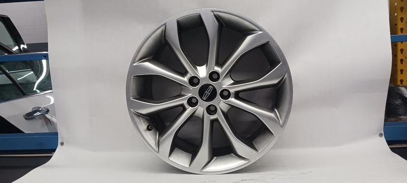15-'19 LINCOLN MKC Wheel 18x8 aluminum 10 spoke OEM Grade B