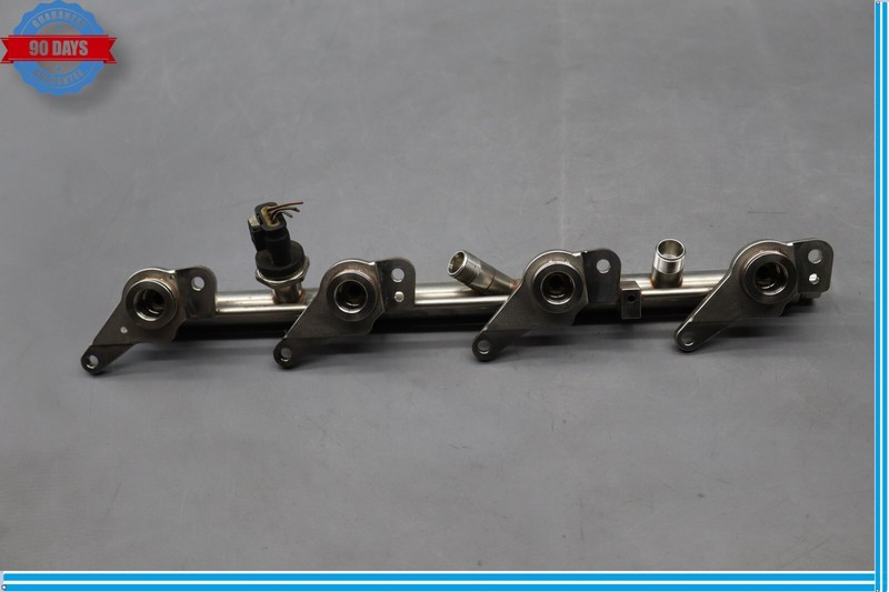 12-18 Mercedes W218 CLS550 Right Side Fuel Injection Rail Line 2780703495 Oem