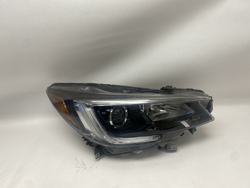 2018-2019 SUBARU LEGACY RIGHT PASSENGER SIDE HEADLIGHT HALOGEN LAMP OEM