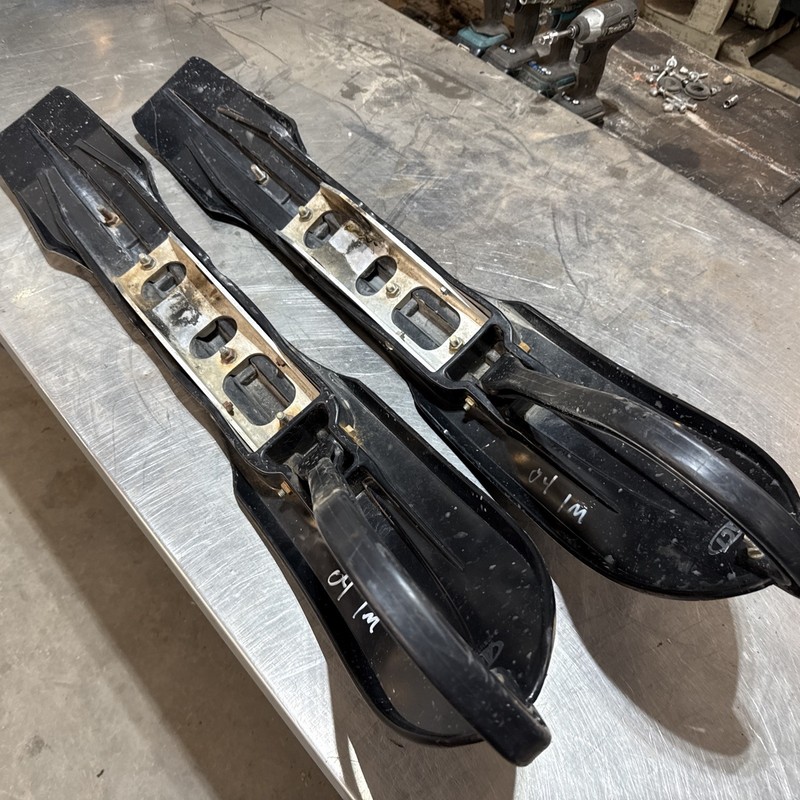 2004 - 2005 Arctic Cat 1M King Cat ZR 900 EFI Parabolic Factory Plastic Skis