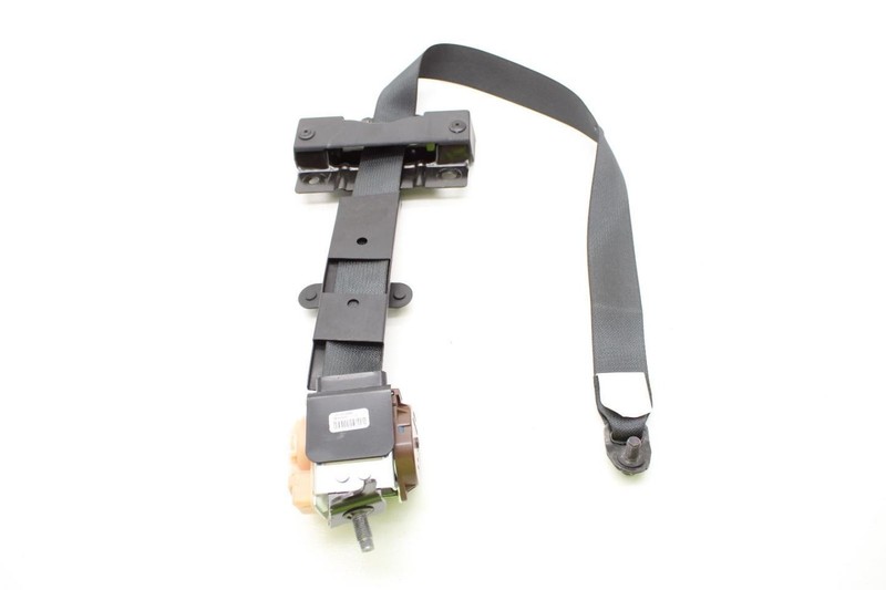 17-18 Nissan TITAN Platinum Reserve Passenger Right Front Seat Belt Retractor