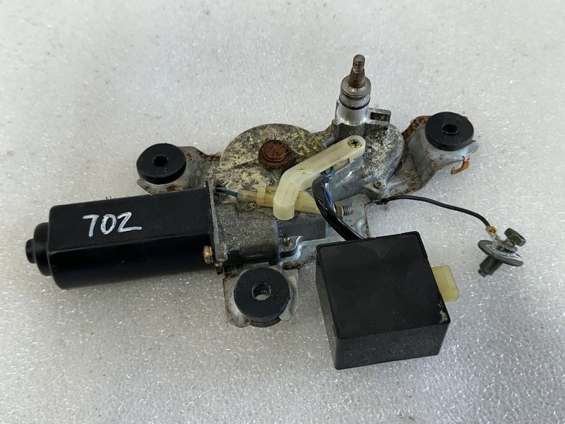 1990-1993 TOYOTA CELICA GT-S REAR WIPER MOTOR WITH CONTROL MODULE 85110-20660