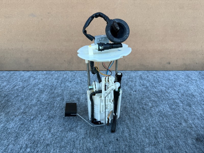 INFINITI Q50 Q60 2016-2024 OEM FUEL GAS TANK MOUNTED PUMP MODULE ASSEMBLY 3.0T