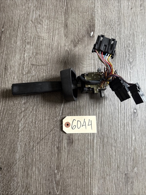 Volvo Turn Signal Switch- P/N: 1624136 317217