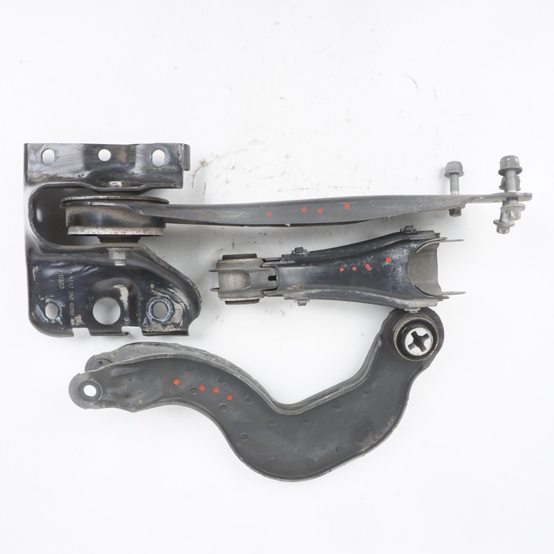 2022 - 24 MERCEDES GLB300 RH REAR RIGHT CONTROL ARM SUSPENSION SET OF 3
