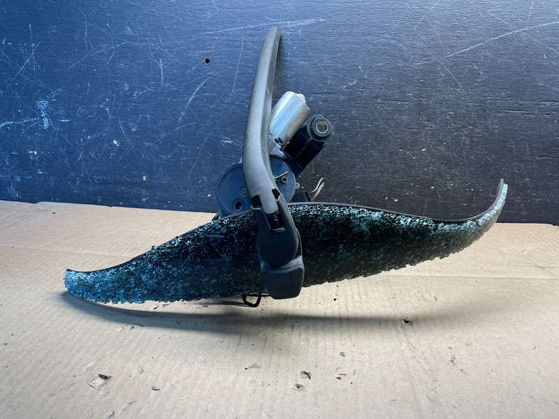 2006 BMW E61 535XI 530XI 528XI Wagon Rear Hatch Window Glass Wiper Motor U2101