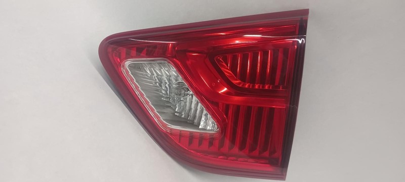 17-'20 NISSAN PATHFINDER Right passenger inner Taillight 3.5L OEM Grade A!