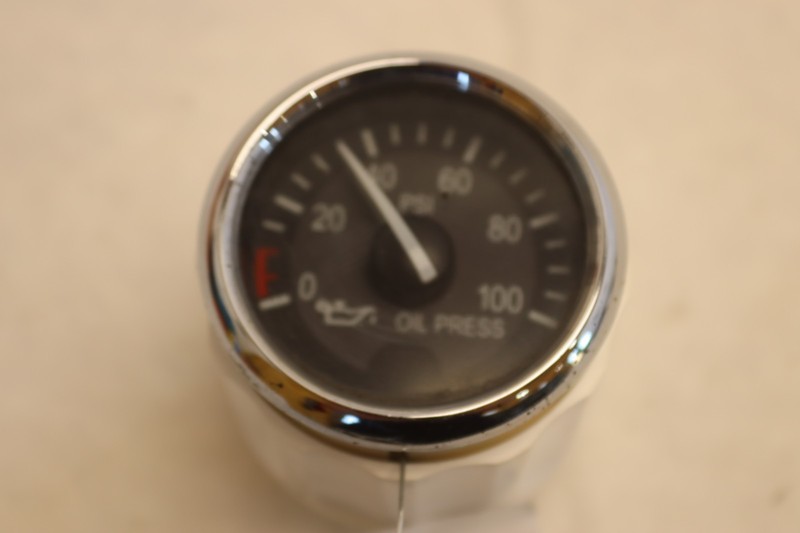 2006-2015 PETERBILT 386 ENGINE OIL PRESSURE CLUSTER GAUGE Q43-6002-104C OEM