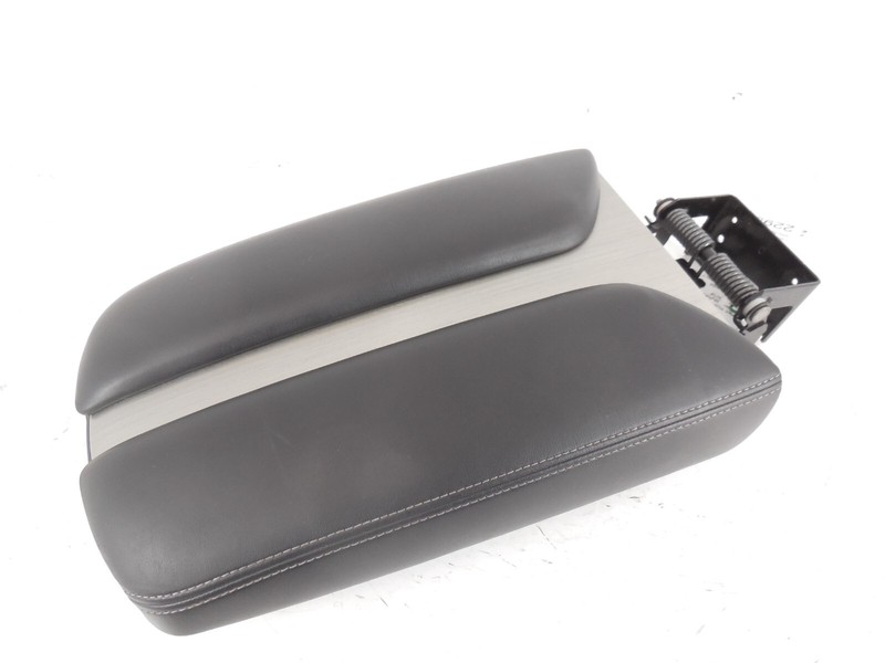 2015 2016 Nissan Murano 3.5L Center Console Arm Rest Lid Cover OEM