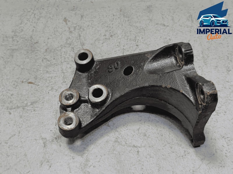 2014-2019 Toyota Highlander AWD 3.5L Engine Rearward Mount Support Bracket OEM