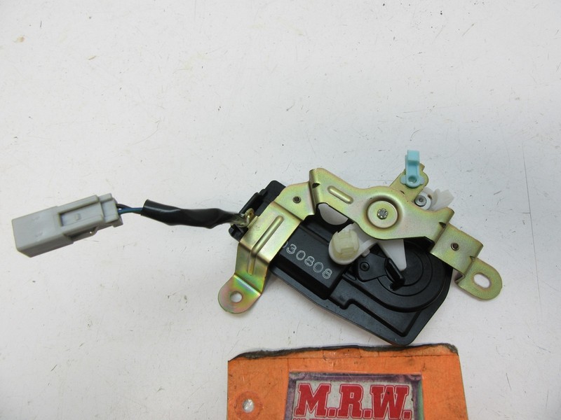 HATCH GLASS ACTUATOR LOCK GATE LATCH RELEASE SWITCH BACK for HONDA CR-V 02-06