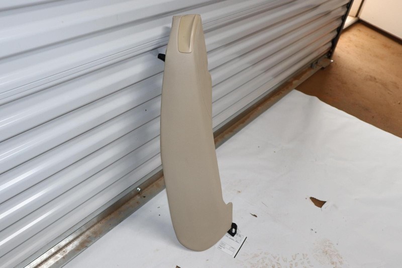 2010-2014 VW VOLKSWAGEN JETTA REAR SECOND ROW RIGHT SEAT BOLSTER CUSHION OEM