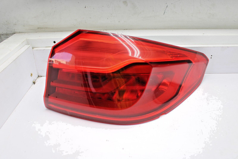 17-20 BMW 5-SERIES F90 G30 G31 540i RIGHT PASSENGER SIDE LED TAIL LIGHT OEM CHIP