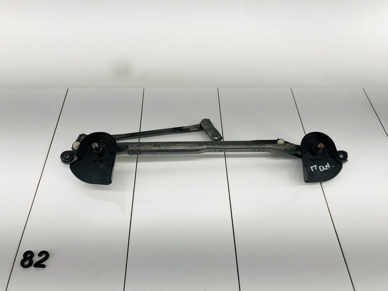 14-20 MITSUBISHI OUTLANDER FRONT WINDSHIELD WIPER WASHER LINKAGE OEM