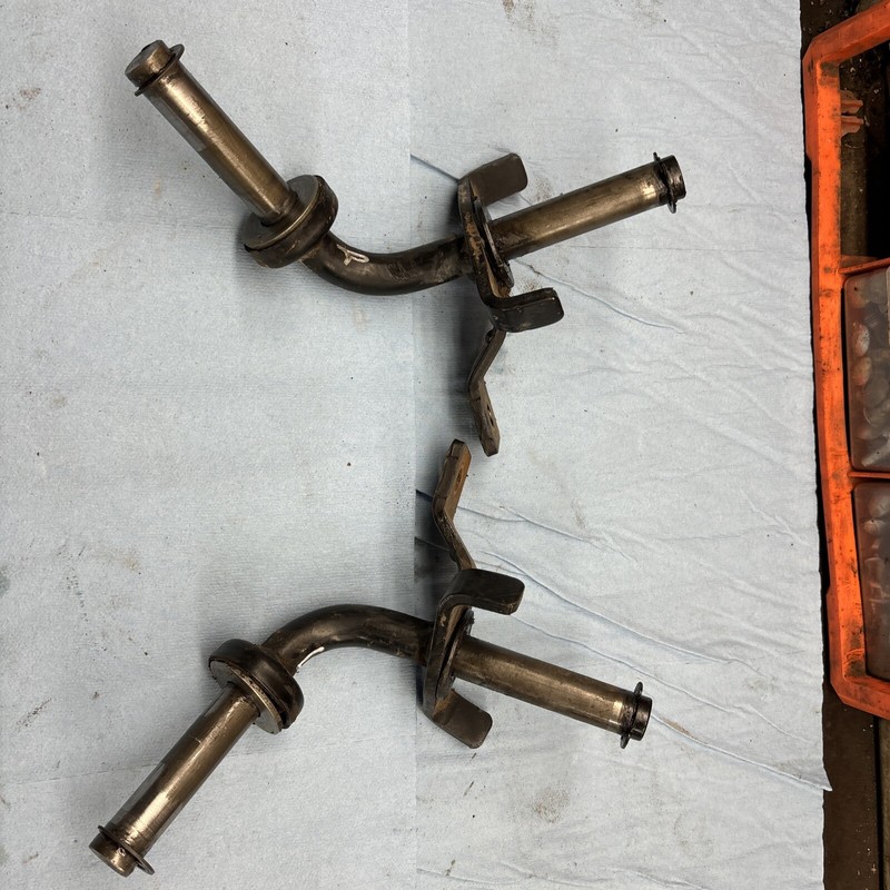 John Deere L108A 42” Riding Lawn Mower Front Spindles Good