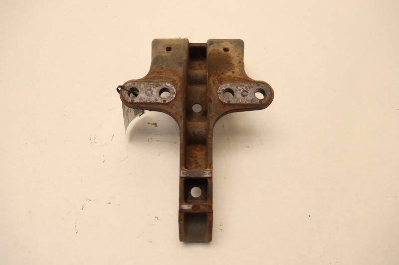 2008-2017 FREIGHTLINER CASCADIA 125 FRONT CAB MOUNT SUPPORT BRACKET OEM