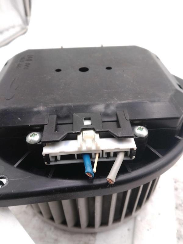 Used Center HVAC Blower Motor fits: 2015 Nissan Pathfinder center console Center
