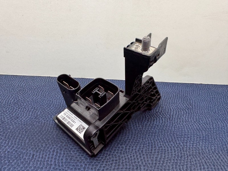 OEM BMW F30 F32 F36 F80 F82 F87 M2 M3 Battery Fuse Junction Box Control Module