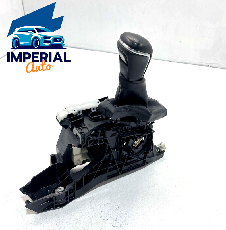 2018-2020 TOYOTA CAMRY AUTOMATIC TRANSMISSION GEAR SHIFTER LEVER AND KNOB OEM