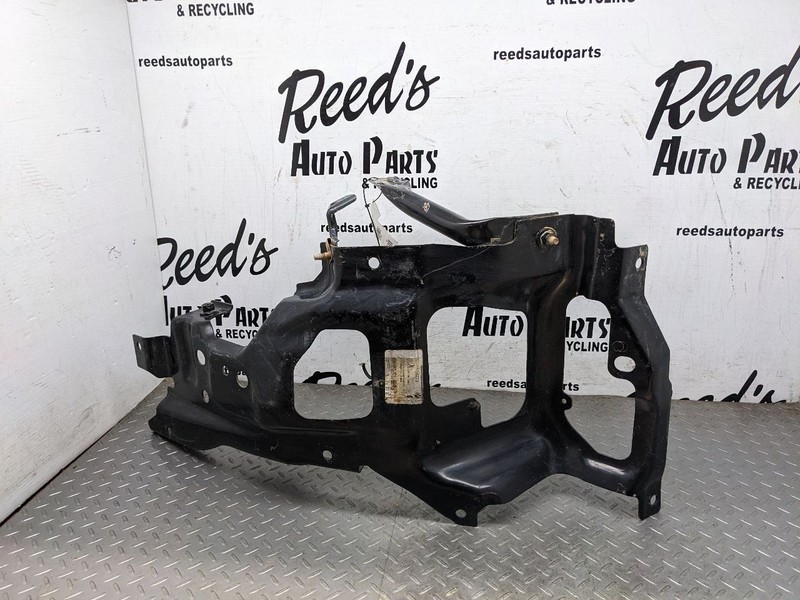 2020-2023 SIERRA 2500HD / 3500HD RH OUTER BUMPER BRACKET 84694272 1176662
