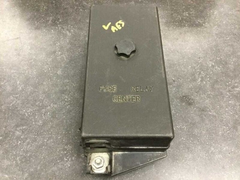 97 CORVETTE C5 INTERIOR FUSE BOX ASSEMBLY 12176979