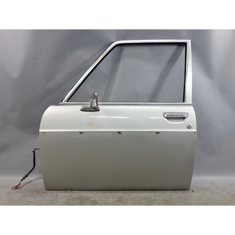 1969-1976 BMW E3 2500 2800 3.0S Bavaria Left Front Door Shell Polaris Silver OEM