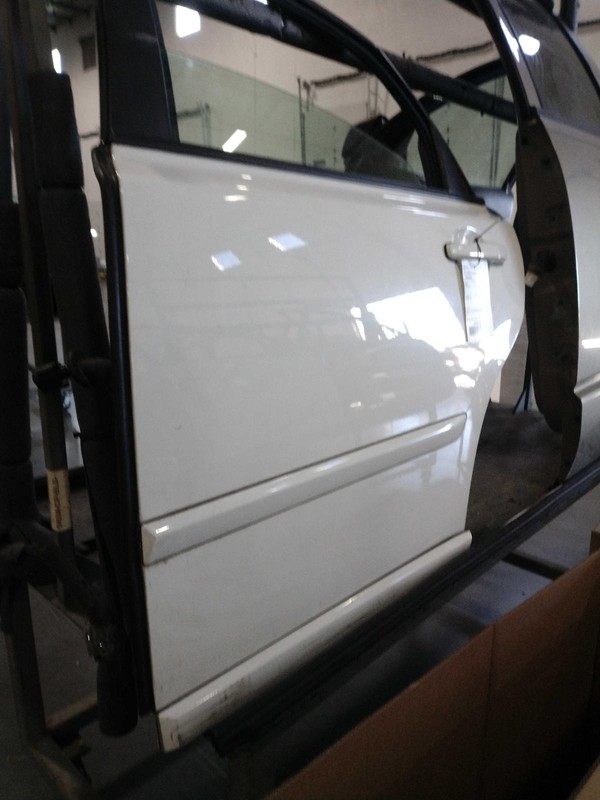 2011 Volvo 40 Series Left Rear Door White - Good Condition, No Rust, 4DR