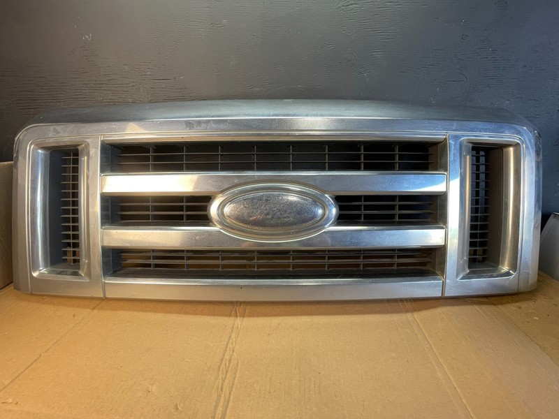 2008 to 2014 Ford Econoline E150 E250 Front Upper Chrome Grill Grille AC5295 DG
