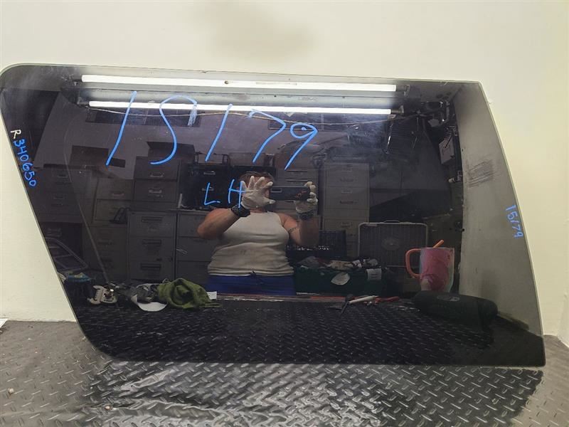 03-06 Ford Expedition Left Driver Quarter Glass Privacy Tint OEM 2L1Z-7829701-BA
