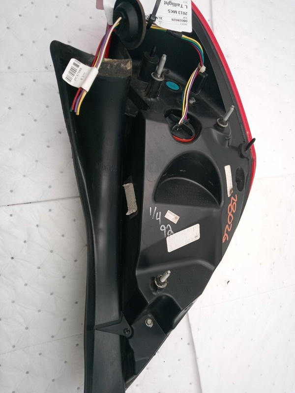2013 Lincoln MKS Left Tail Light Assembly White OEM 591637 139K Miles