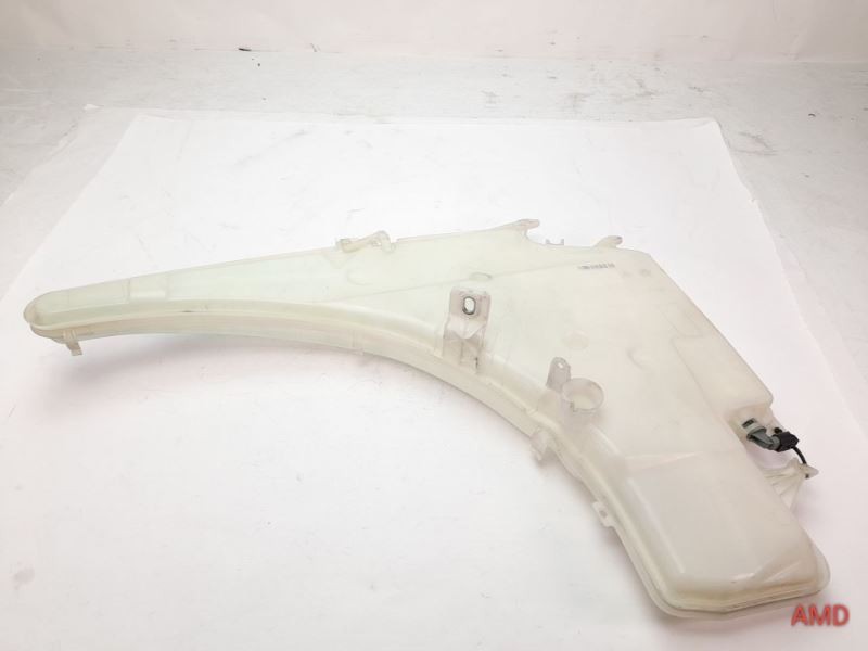 2010 BMW 335xi 335i 328i 328xi E90 Sedan Windshield Washer Tank Reservoir