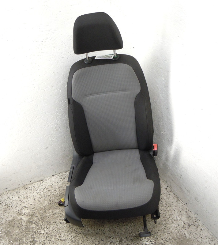 2015-2018 Volkswagen Jetta Sedan Front Seat Passenger Right Manual OEM Cloth