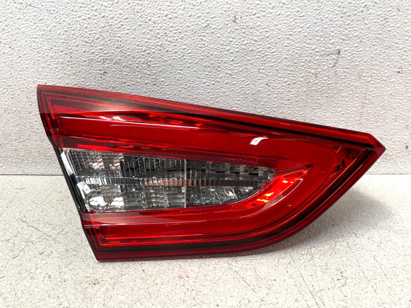 14-17 Maserati Quattroporte S Rear Left Inner Tail Light Taillight Lamp 1359 OEM
