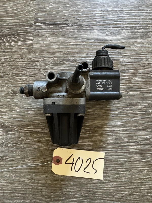 WABCO PRESSURE LIMITING EMISSION VALVE 173 - P/N: 4420015211
