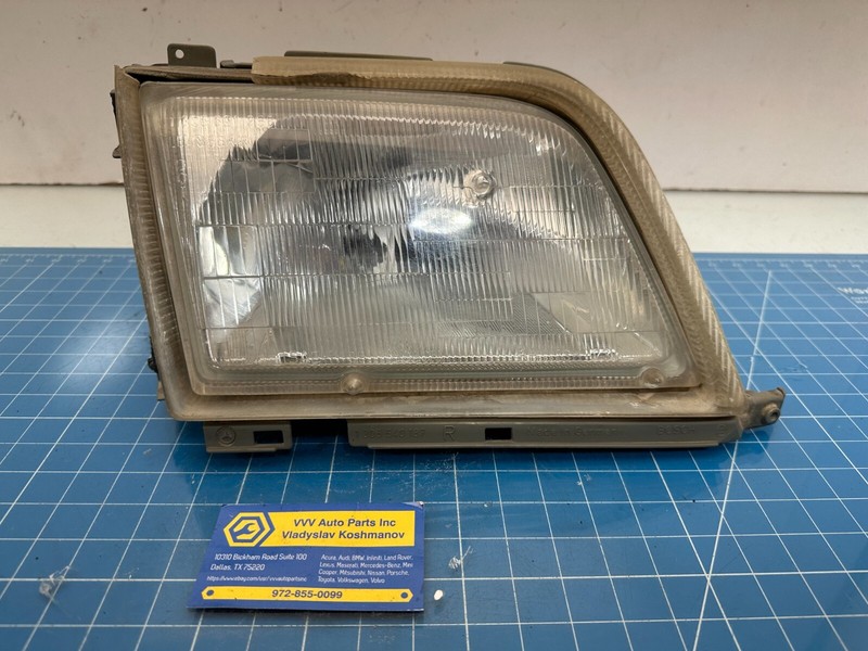 FOR PARTS 90-02 Mercedes SL R129 FRONT RIGHT HALOGEN HEADLIGHT OEM NO RETURN