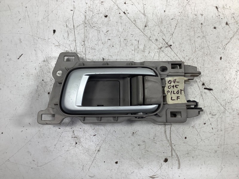 09-015 Honda Pilot Inside Left Front Door Handle Gray 72160-SZA-A01ZC OEM
