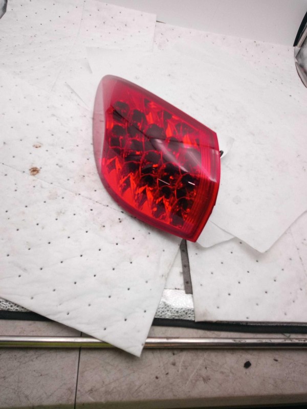 2017 INFINITI QX50 Left Tail Light Assembly SILVER 91000 Miles Used OEM