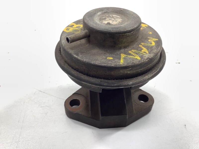 82-83 Honda Civic EGR Valve Assembly 18710-PA5-662 OEM