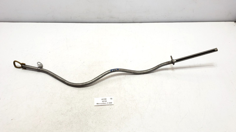 ✅ 15-19 OEM Mercedes C300 A205 W205 2.0L Engine Oil Level Dipstick Guide Tube