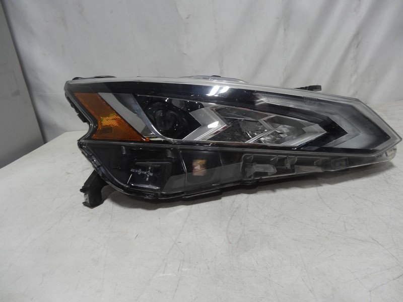 2019-2022 Nissan Altima OEM Right Passenger LED Headlight, Used, Quality Part