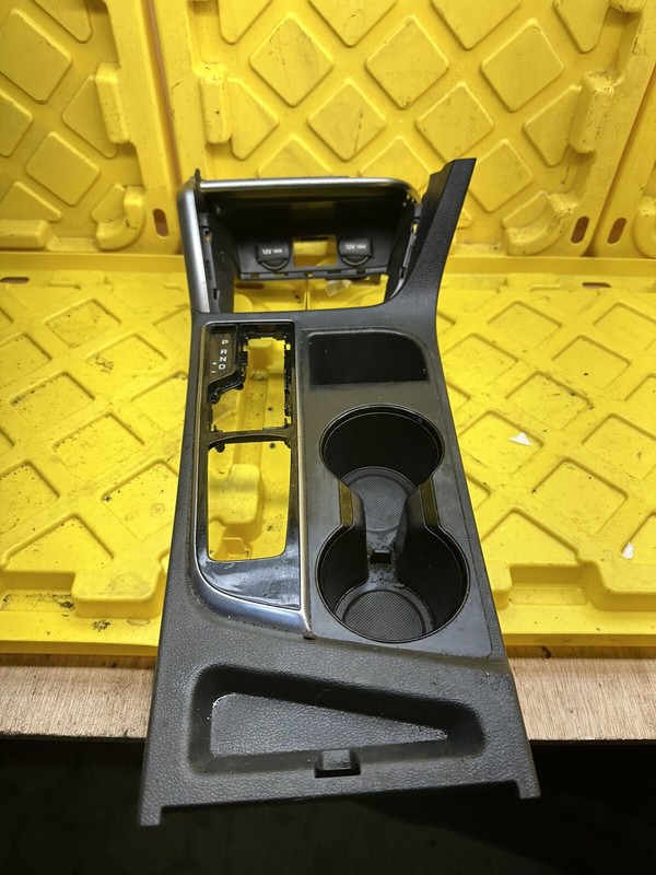 2015 2016 2017 Hyundai Sonata Shifter Trim Bezel 84605C20001 OEM