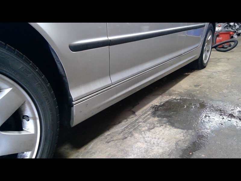 325I Sedan 2002-2005 Left Rocker Panel Moulding 1550321