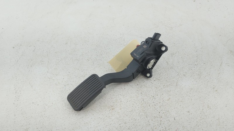 2017 - 2023 HONDA RIDGELINE GAS PEDAL ACCELERATOR W/ THROTTLE TRAVEL SENSOR OEM